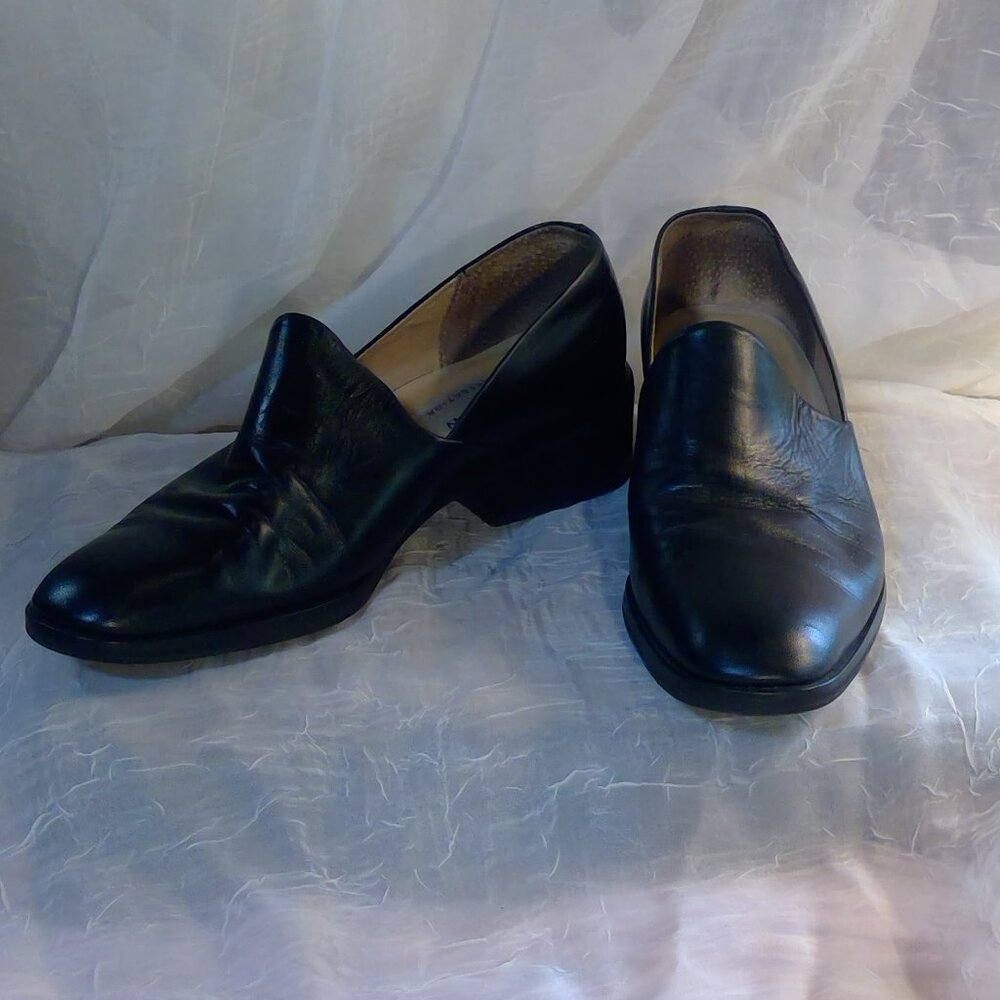 Preview Collection Women's Black Patent Leather Dress Shoes (Size 1)